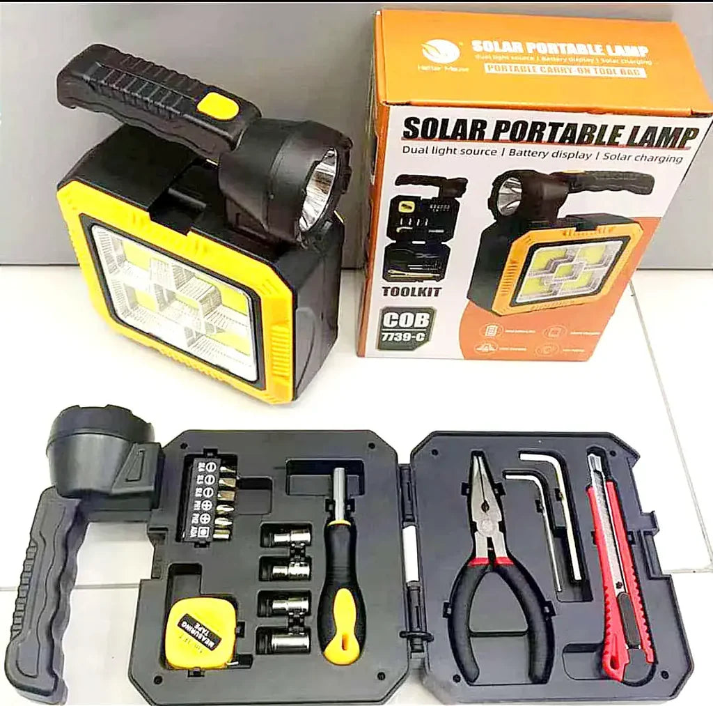 Linterna Solar Toolkit™️ Combina lo principal: luz solar + herramientas